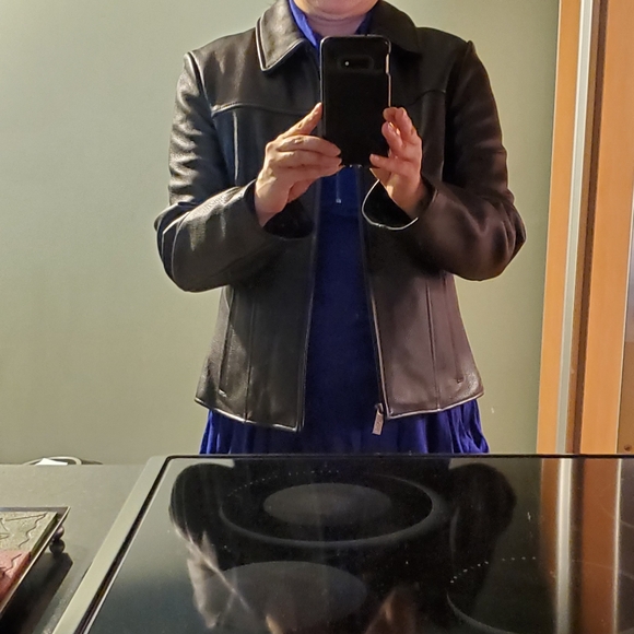 Wilsons Leather - Black Leather jacket. Size: Small. - Picture 7 of 11